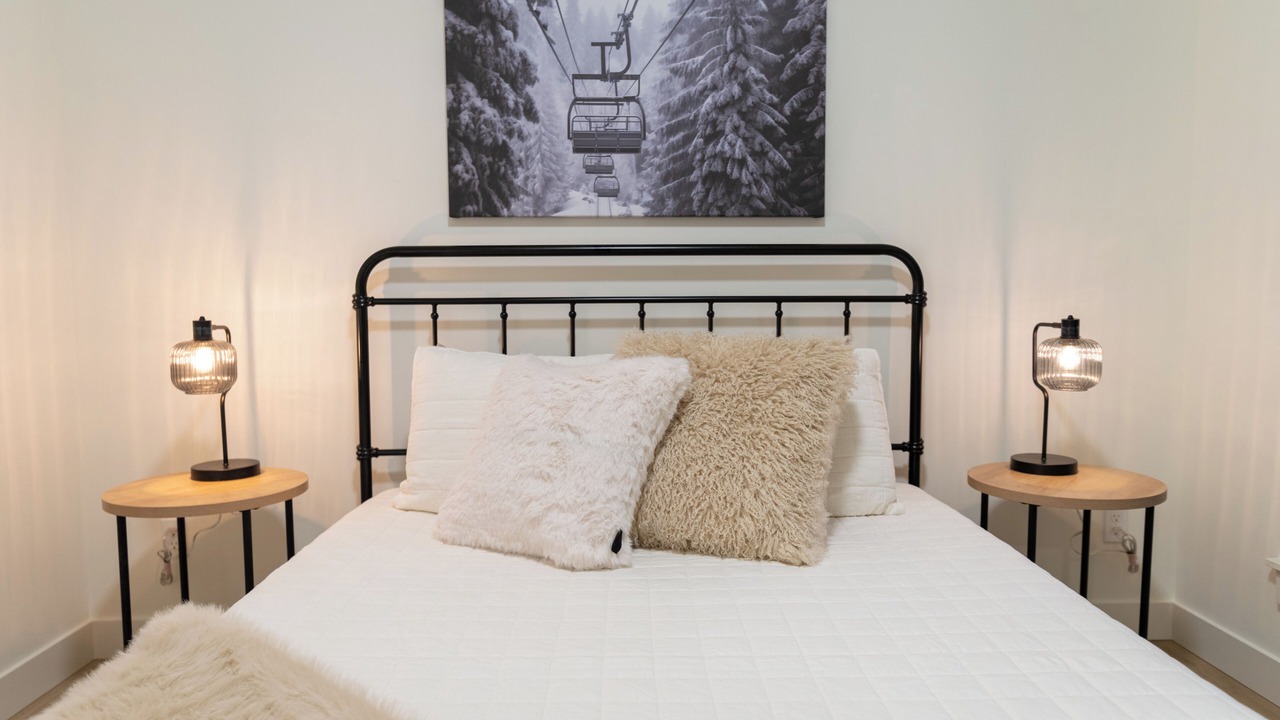 Photo of Bedroom in Gold Bar