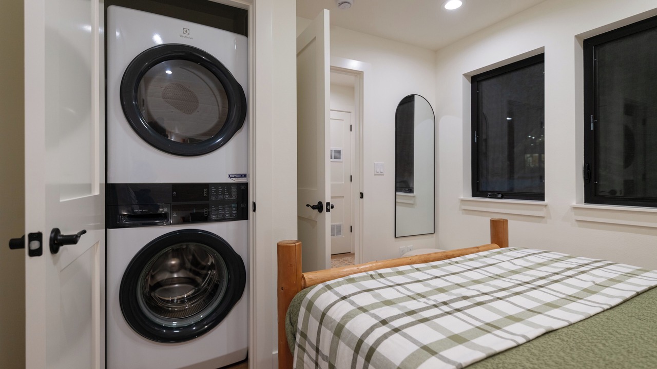 Photo of Bedroom in Gold Bar