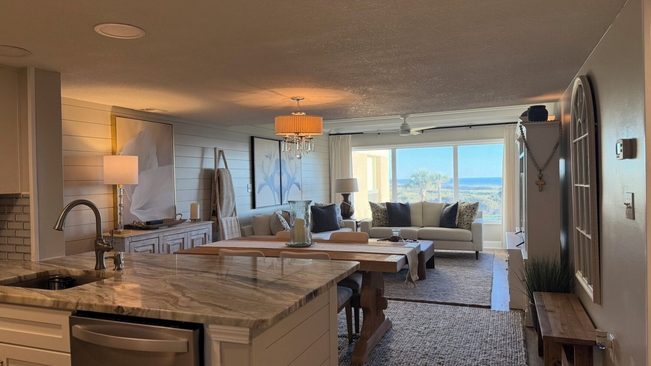 Photo of Livingroom in Amelia City