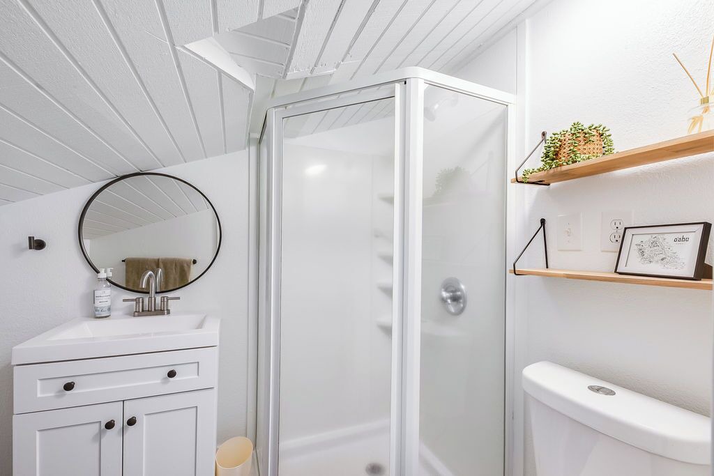 Photo of Bathroom in Kahuku