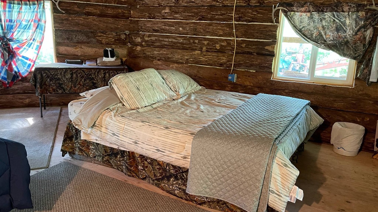 Photo of Bedroom in Talkeetna