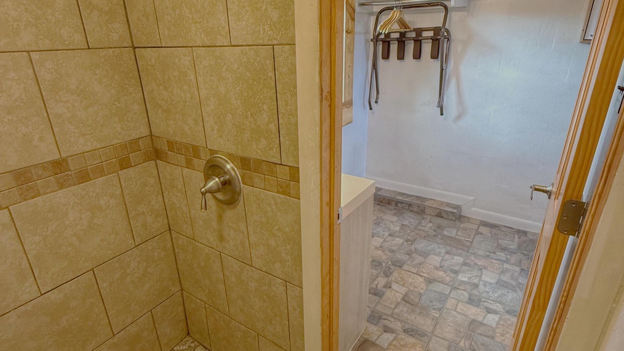 Photo of Bathroom in Bluff