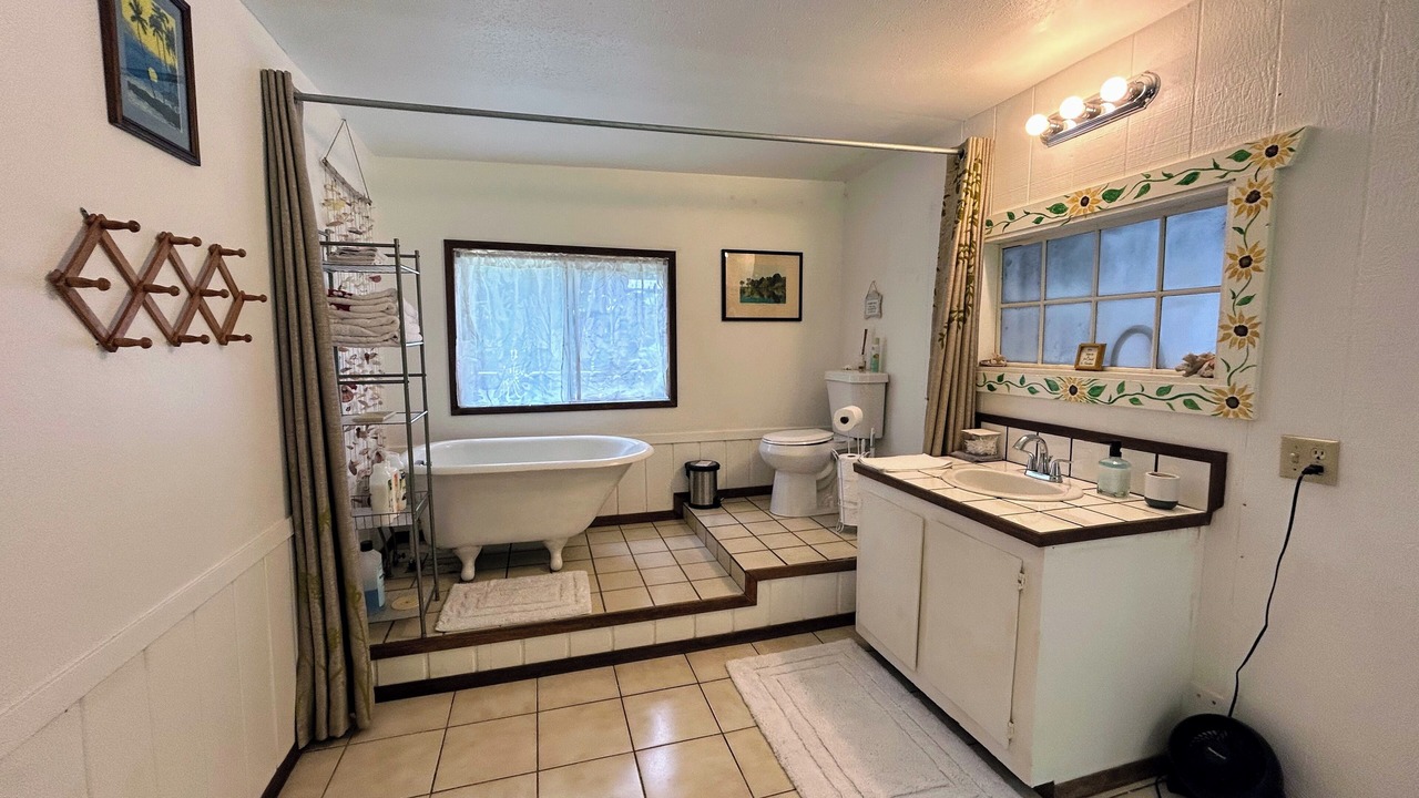 Photo of Bathroom in Fern Acres