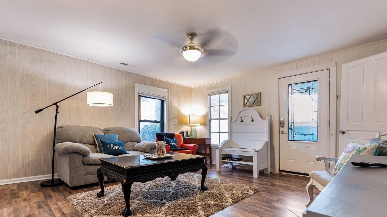 Photo of Livingroom in Cary