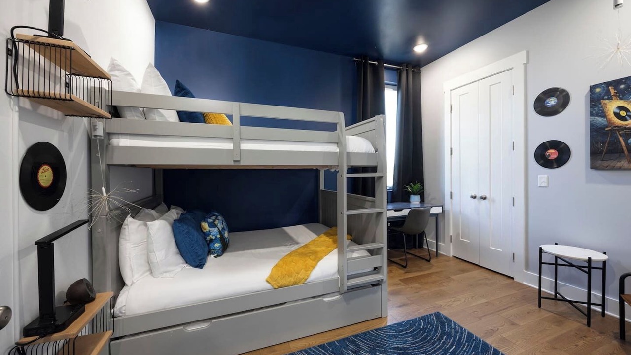Photo of Bedroom in Inglewood