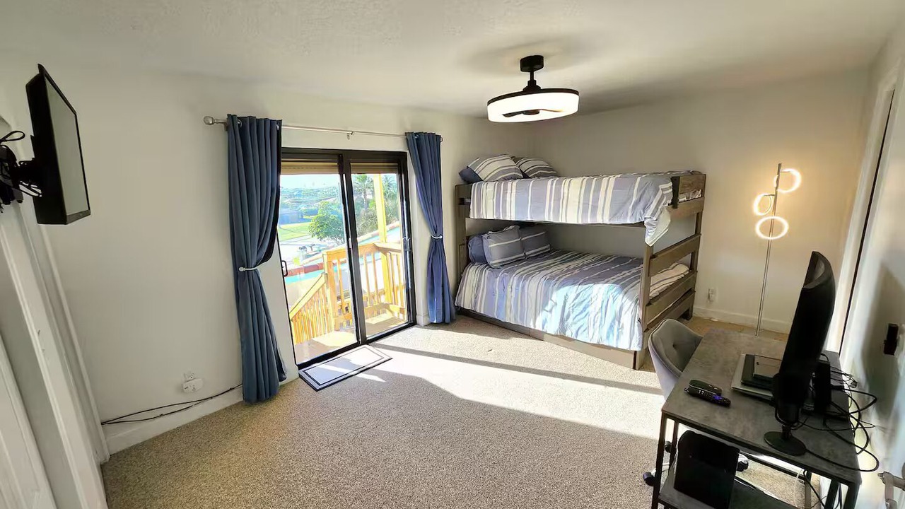 Photo of Bedroom in New Melbourne Beach