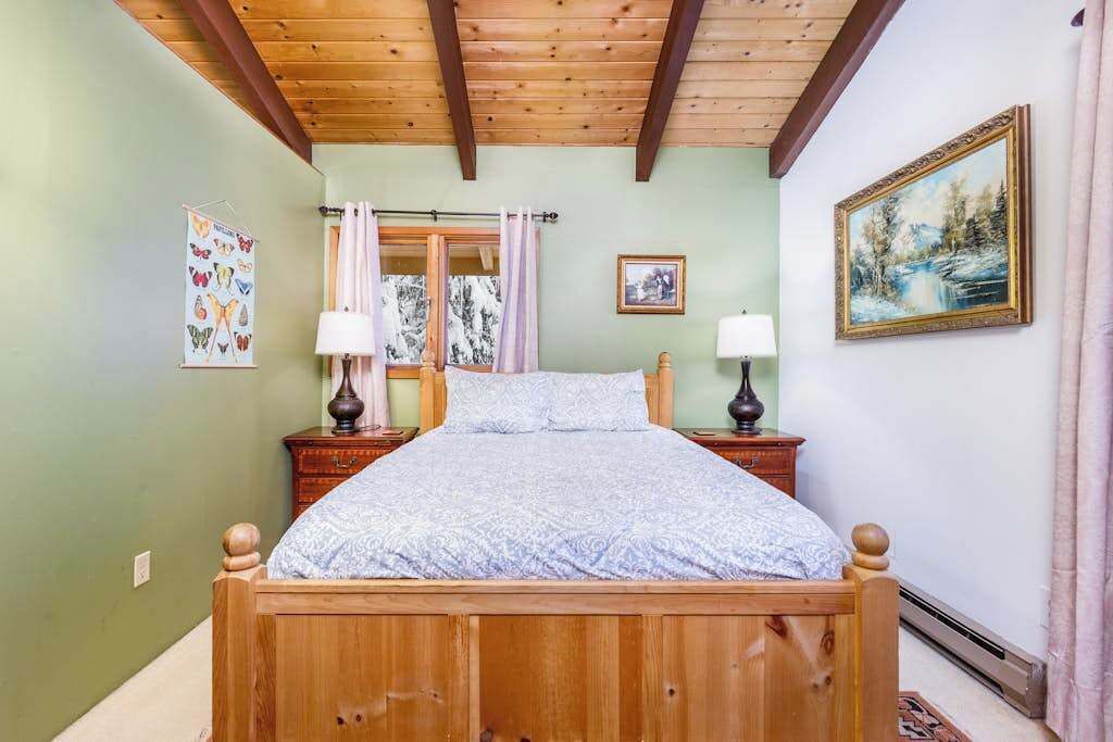 Photo of Bedroom in Alyeska