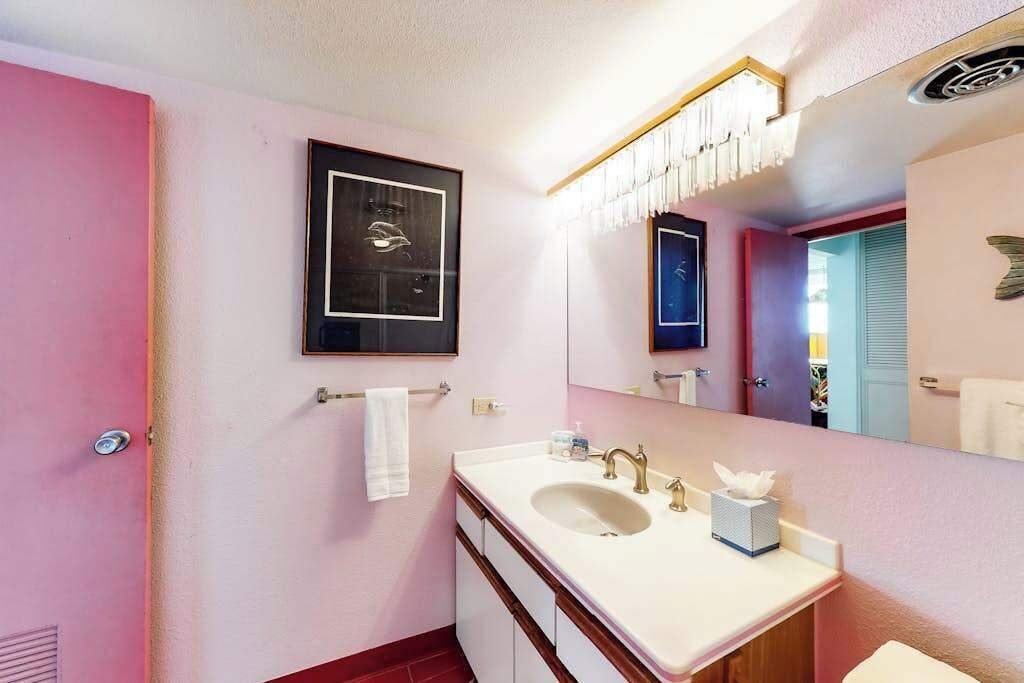 Photo of Bathroom in Maalaea