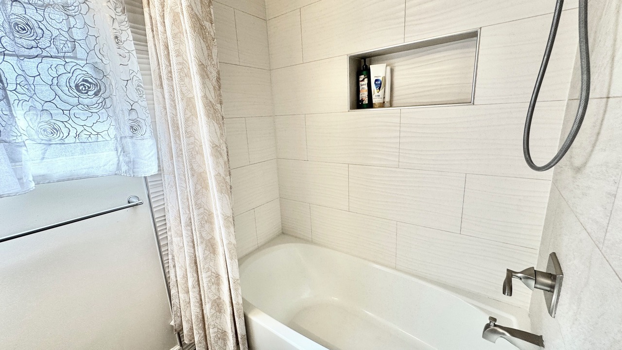 Photo of Bathroom in Ewa