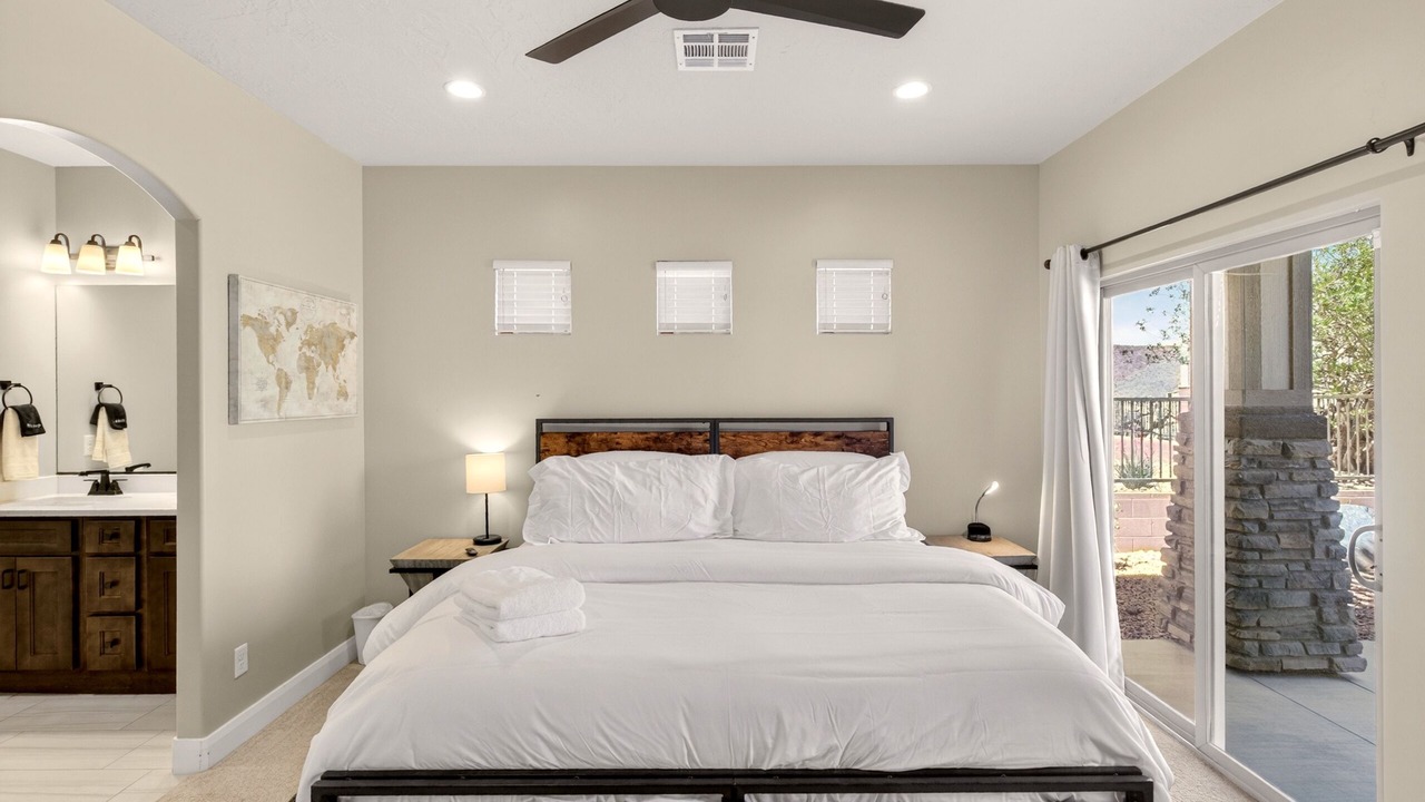 Photo of Bedroom in Hurricane