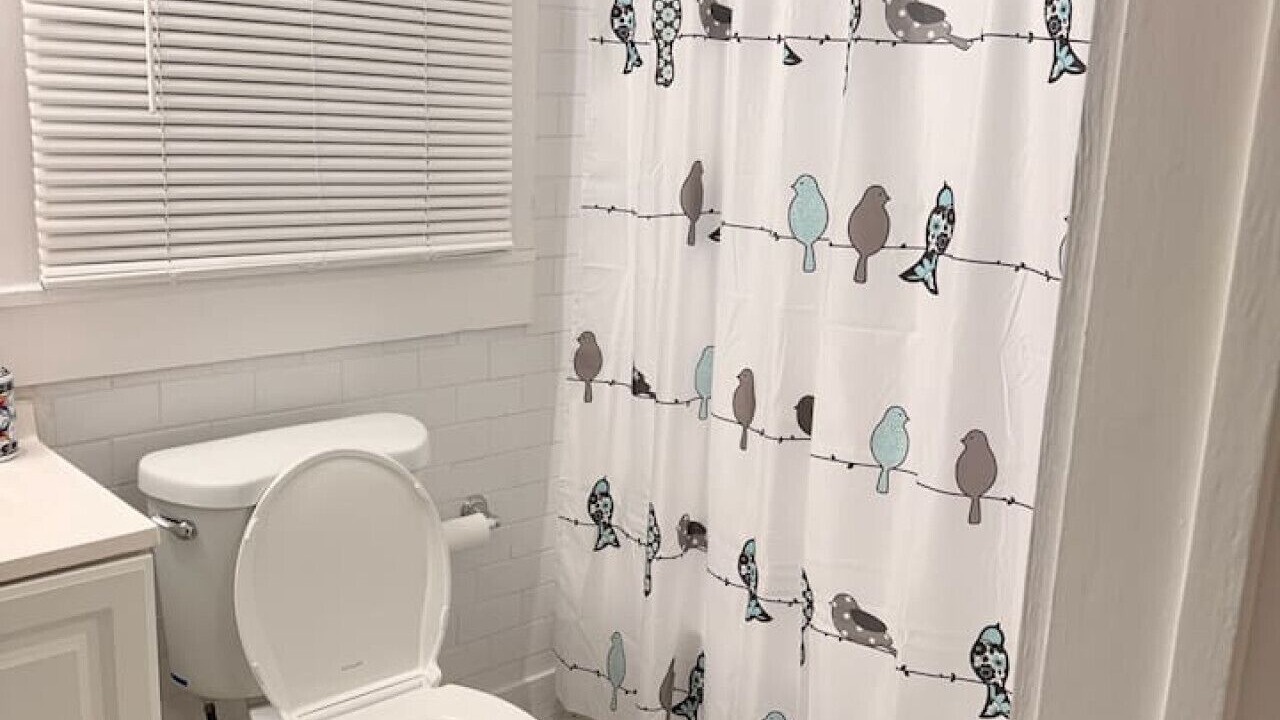 Photo of Bathroom in Greenway Plaza-Upper Kirby