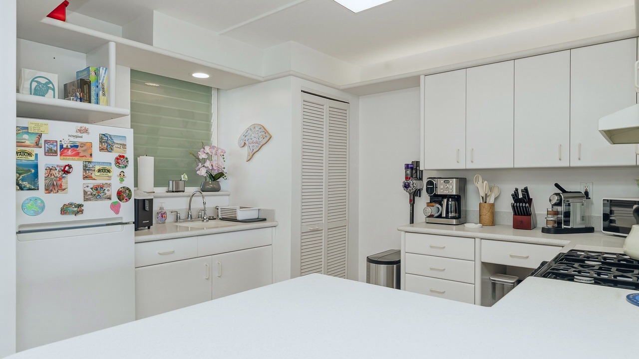 Photo of Kitchen in Diamond Head - Kapahulu - St. Louis