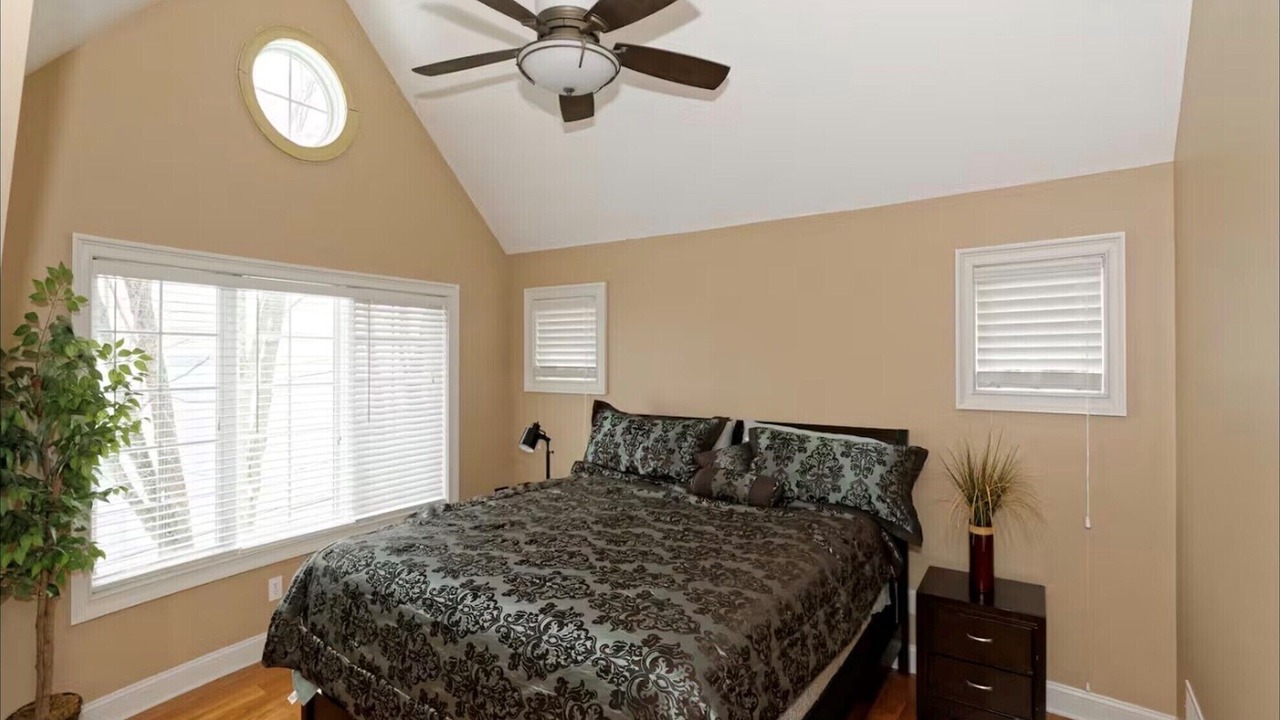 Photo of Bedroom in Saratoga Springs