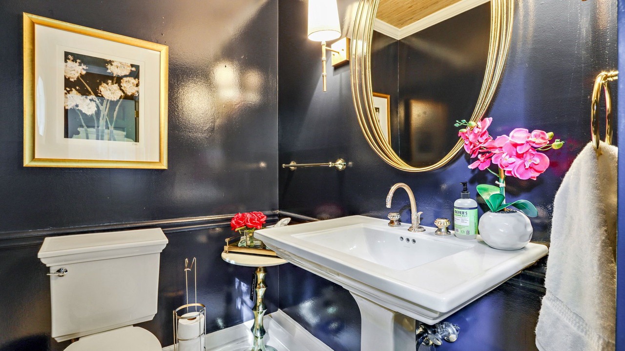 Photo of Bathroom in South Tuxedo Park