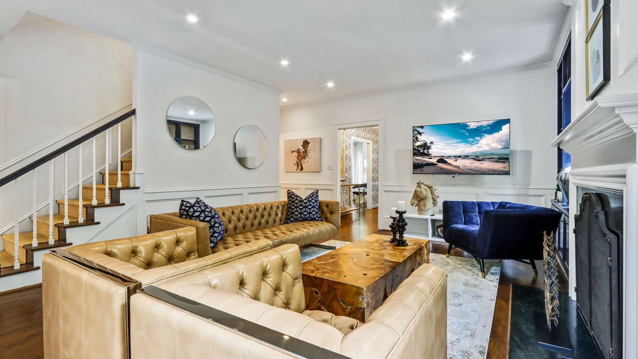 Photo of Livingroom in South Tuxedo Park