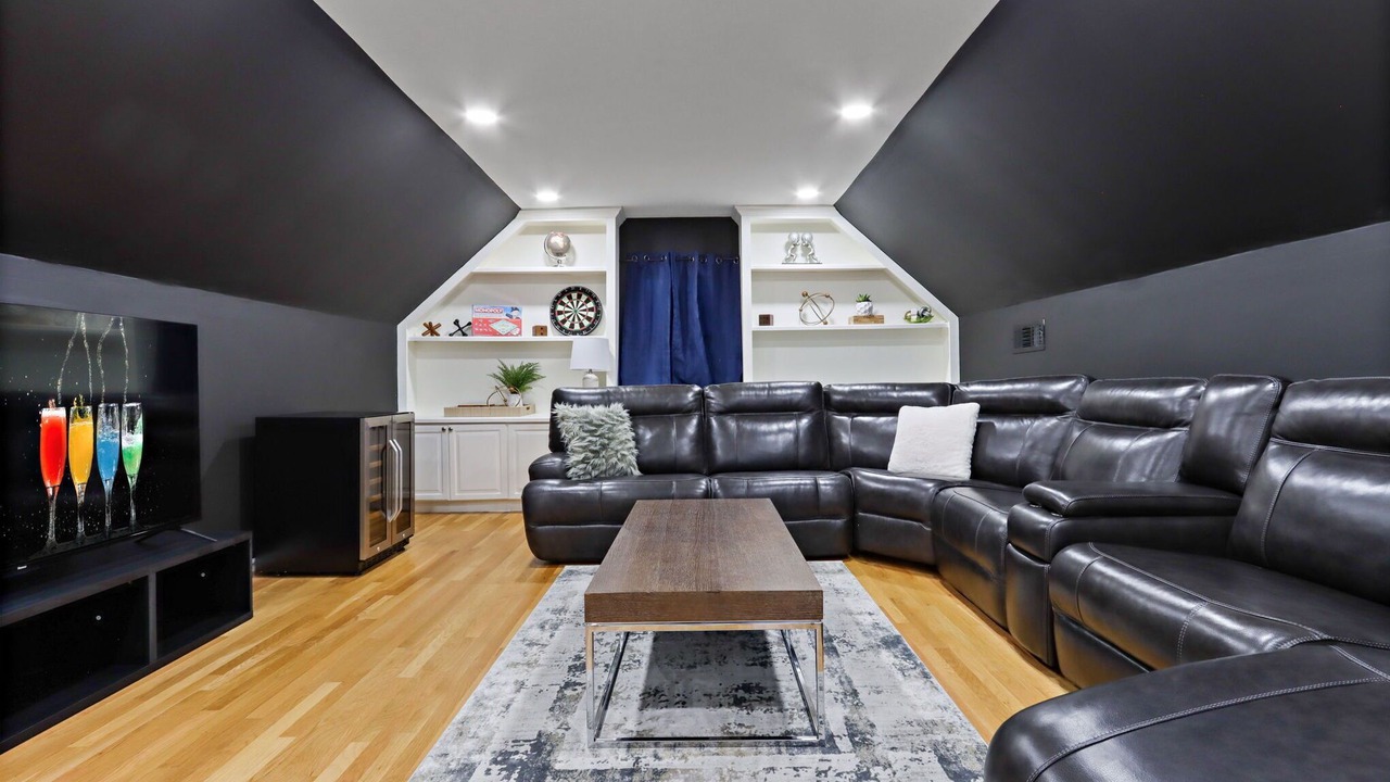 Photo of Livingroom in South Tuxedo Park