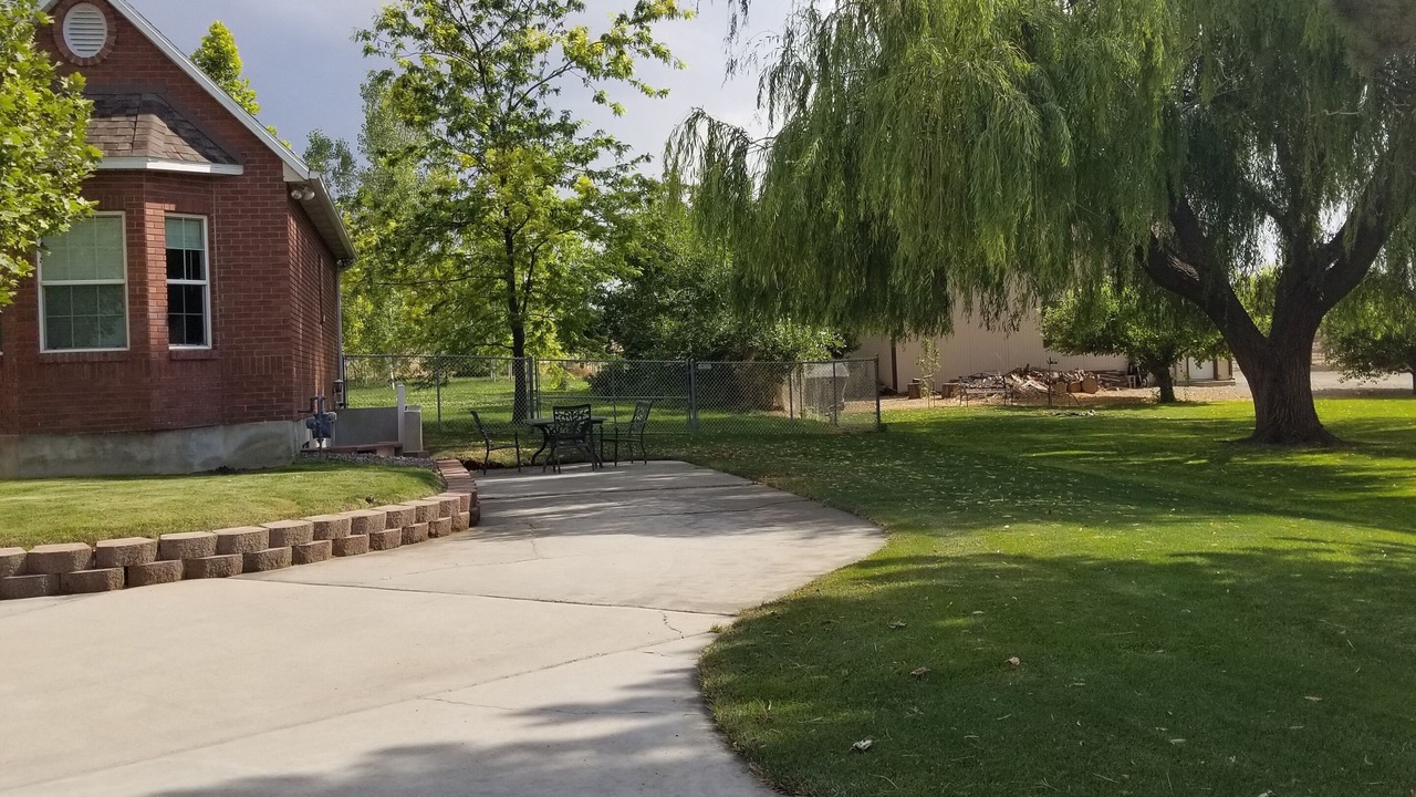 Photo of Outdoor in Lake Point