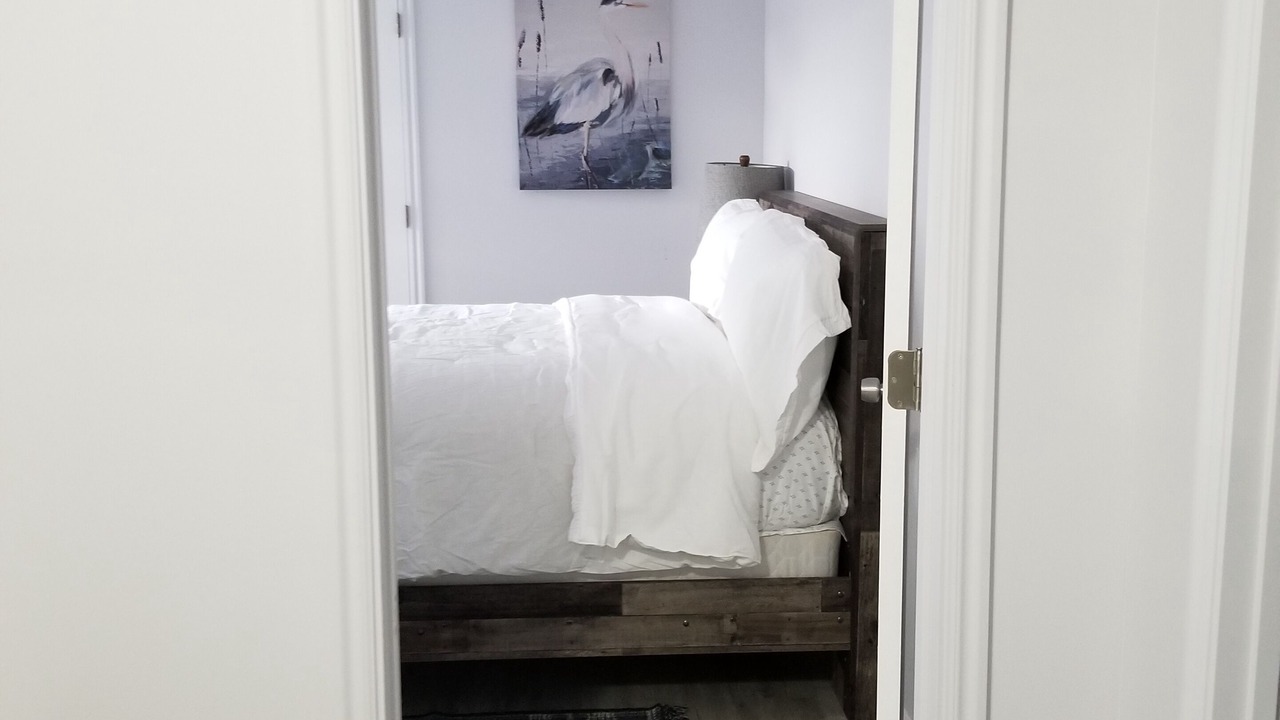 Photo of Bedroom in Lake Point