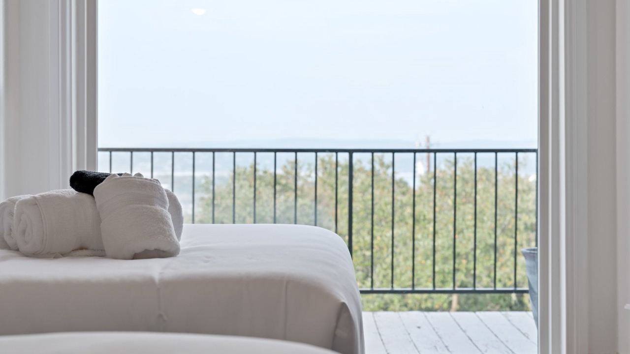 Photo of Bedroom in Canyon Lake