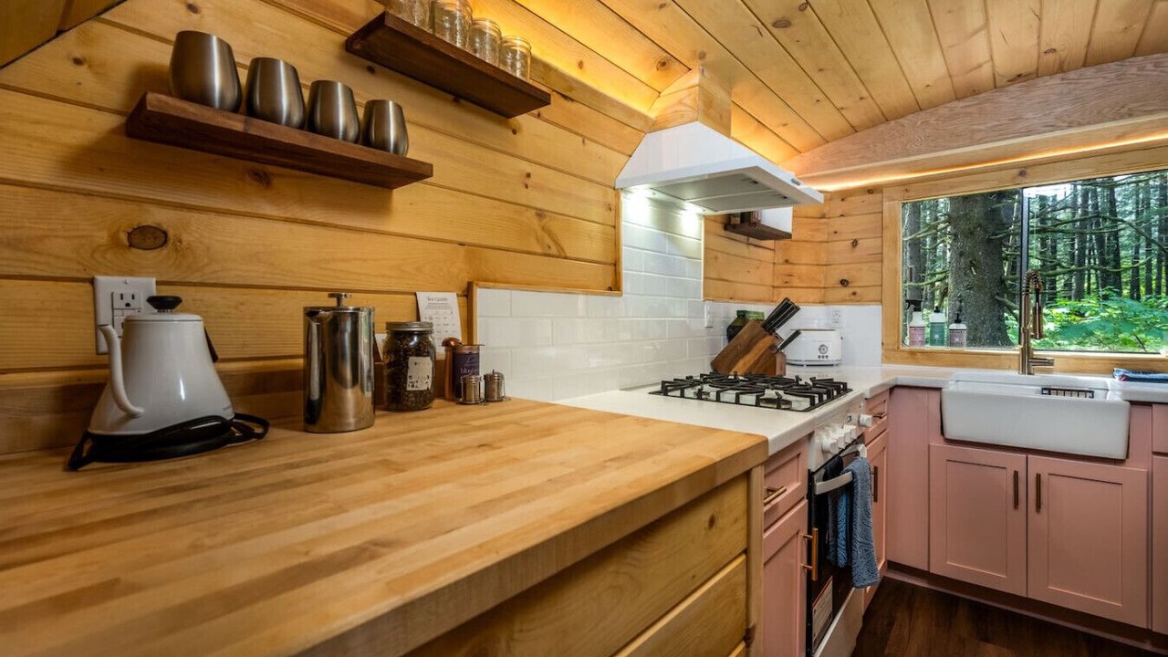 Photo of Kitchen in Lowell Point