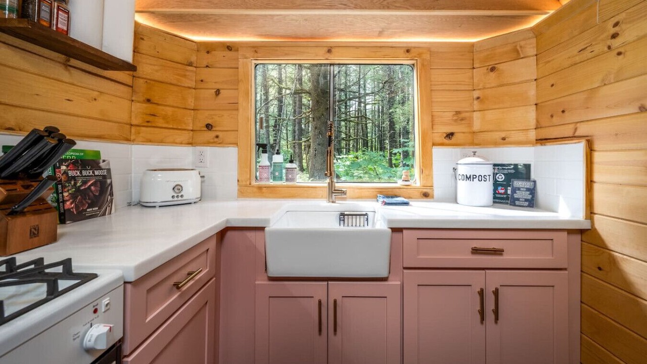 Photo of Kitchen in Lowell Point