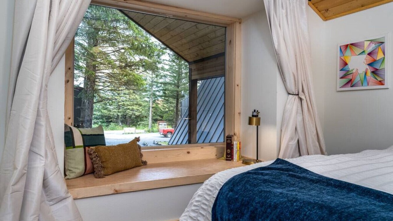 Photo of Bedroom in Lowell Point