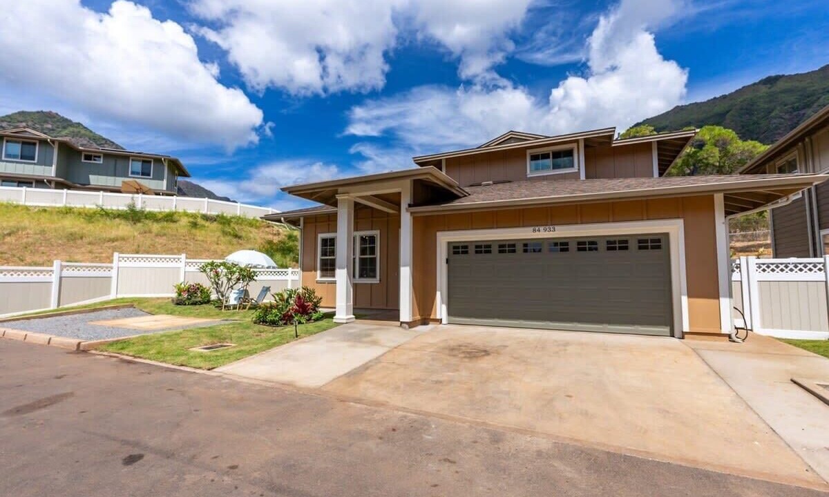 Photo of Others in Makaha Valley