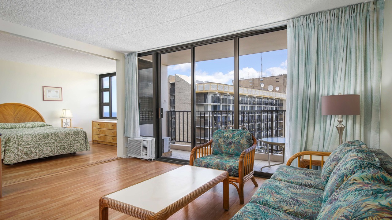 Photo of Livingroom in Waikiki