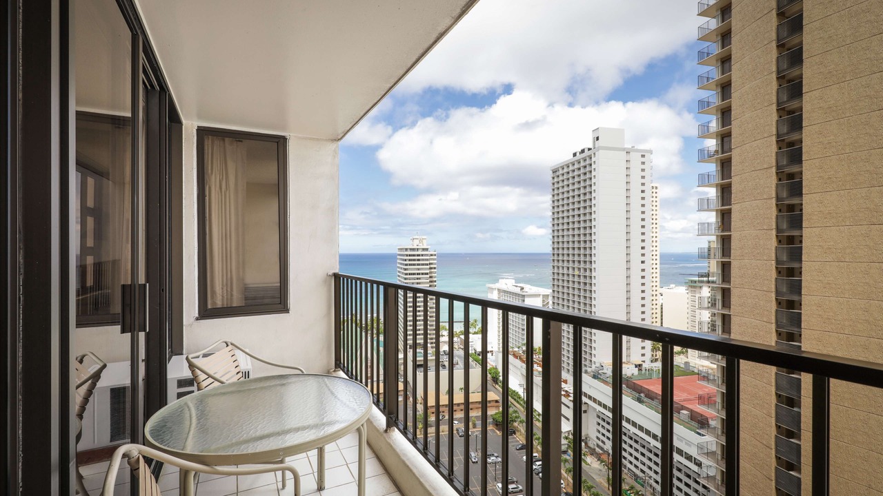 Photo of Bedroom in Waikiki