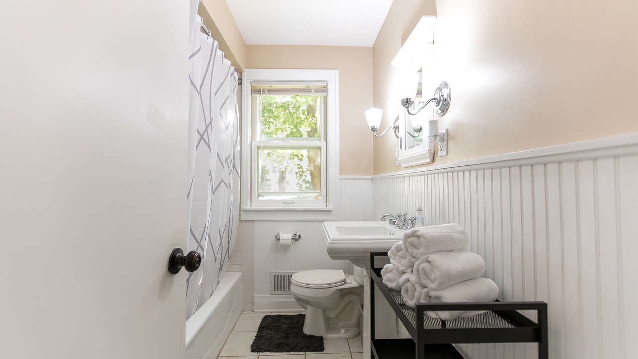 Photo of Bathroom in Diamond Lake