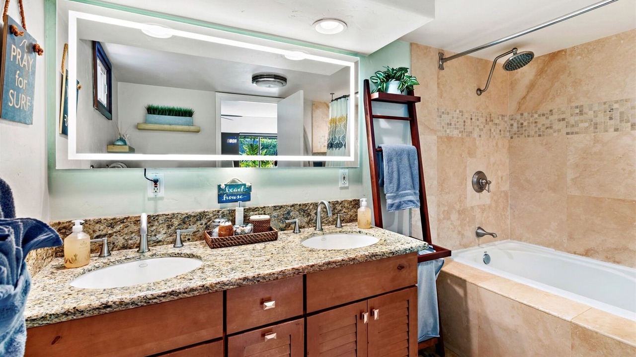 Photo of Bathroom in Kaanapali