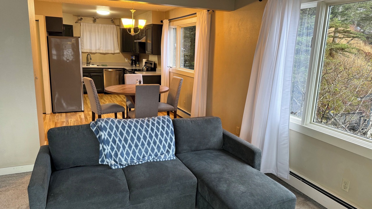 Photo of Livingroom in West Juneau