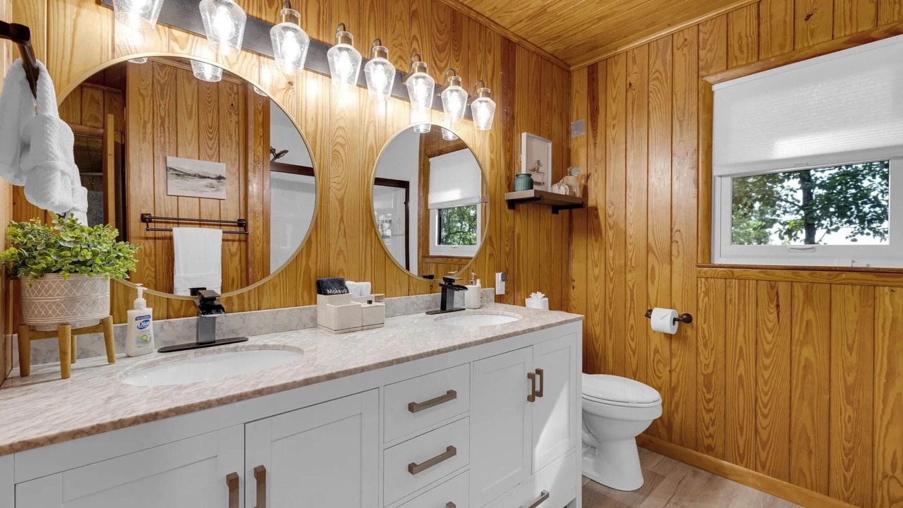 Photo of Bathroom in Mentone