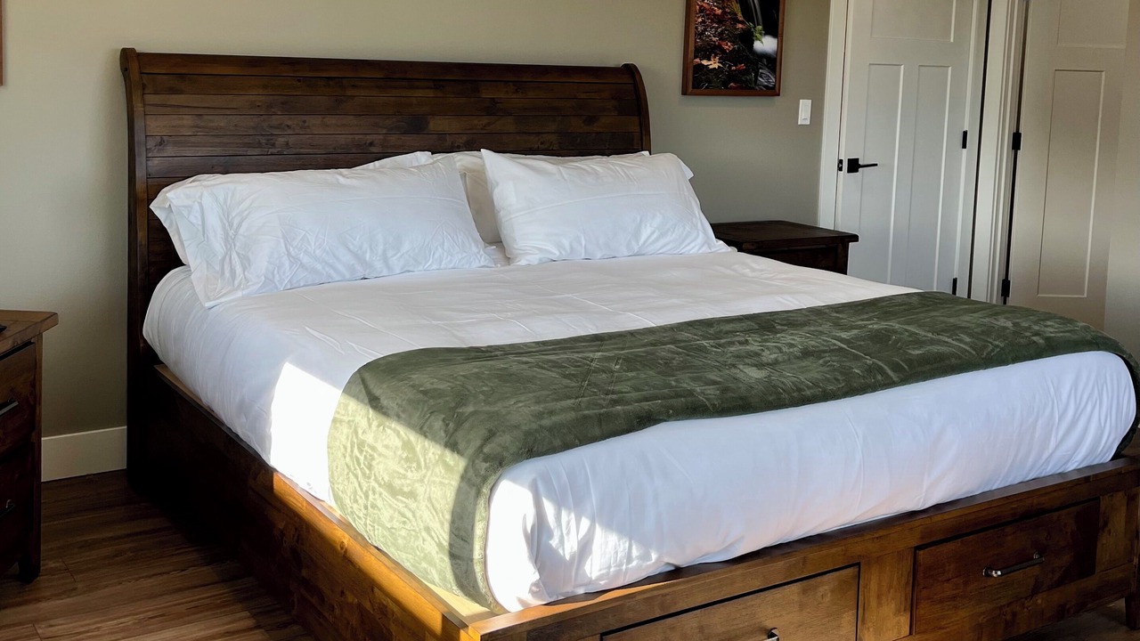 Photo of Bedroom in West Stayton