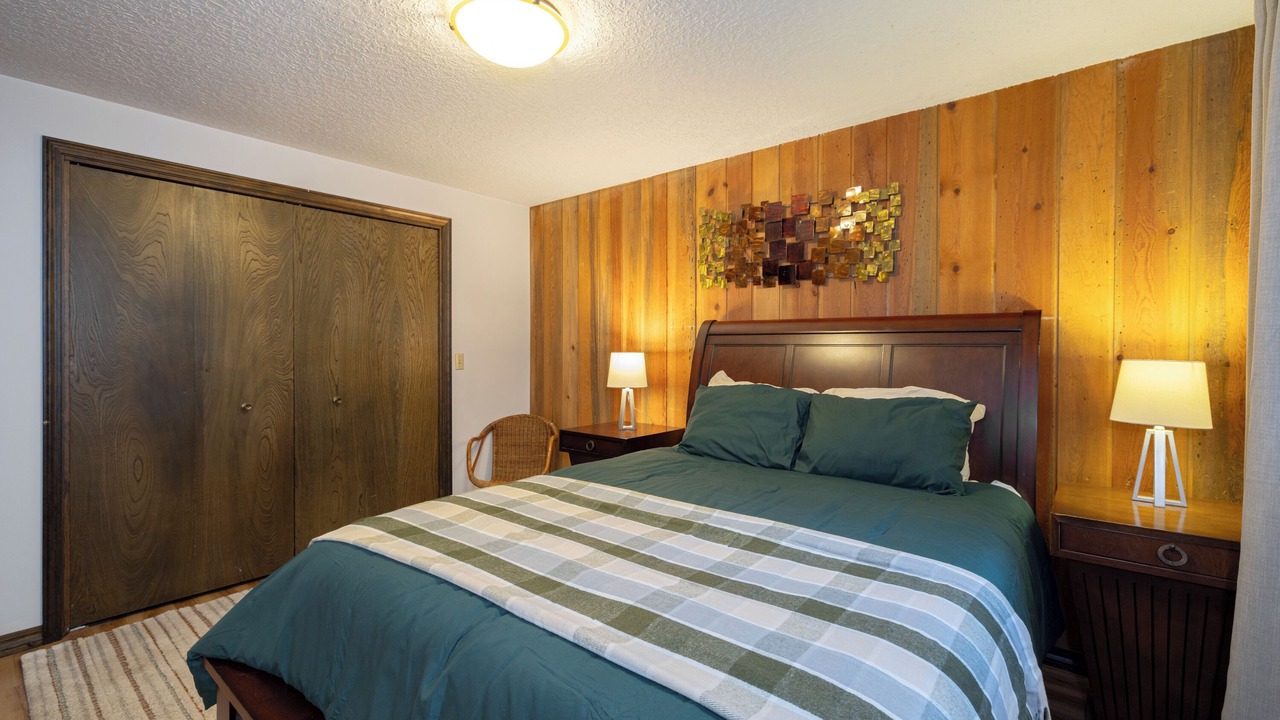 Photo of Bedroom in Welches