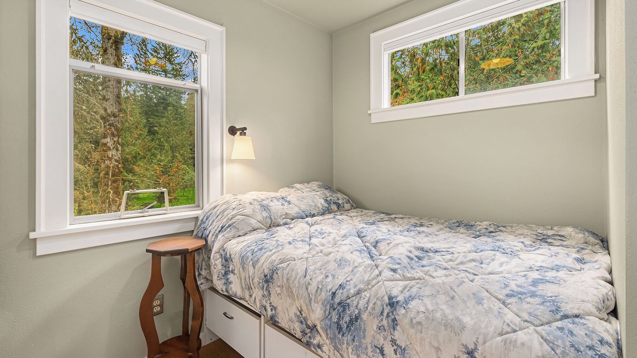 Photo of Bedroom in Gold Bar