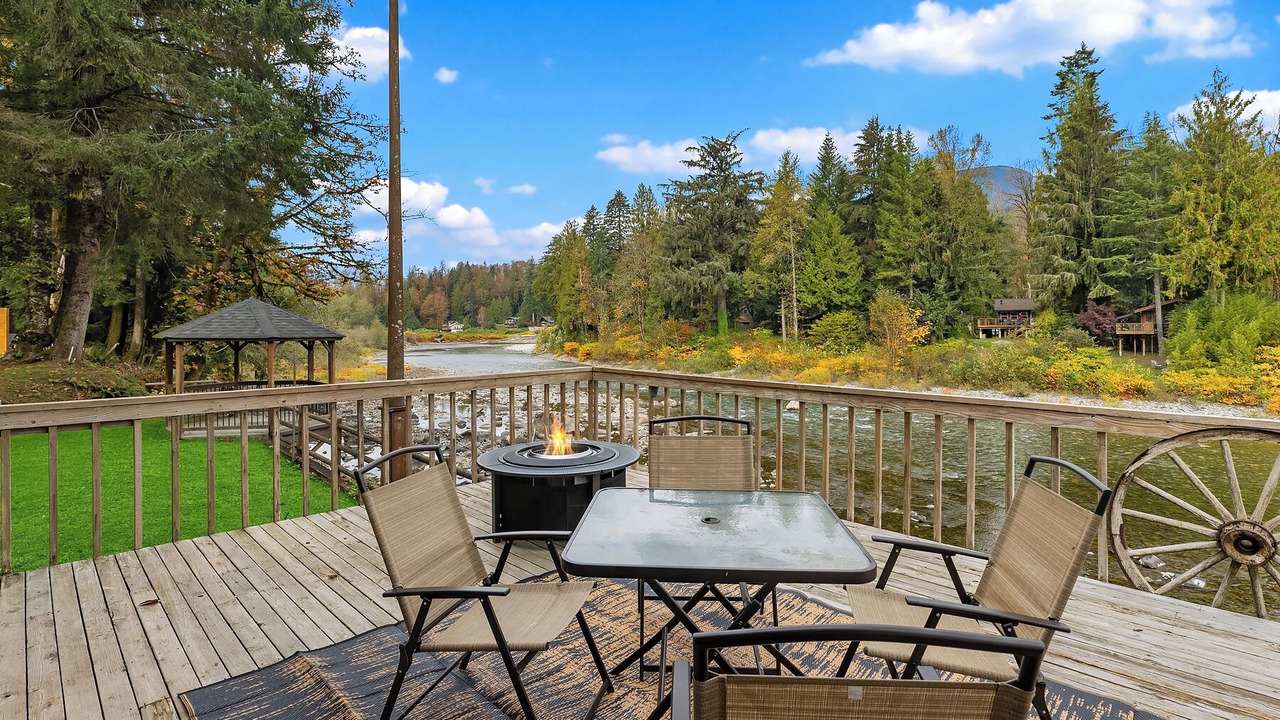 Photo of Outdoor in Gold Bar