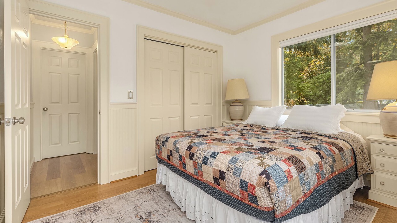 Photo of Bedroom in Gold Bar