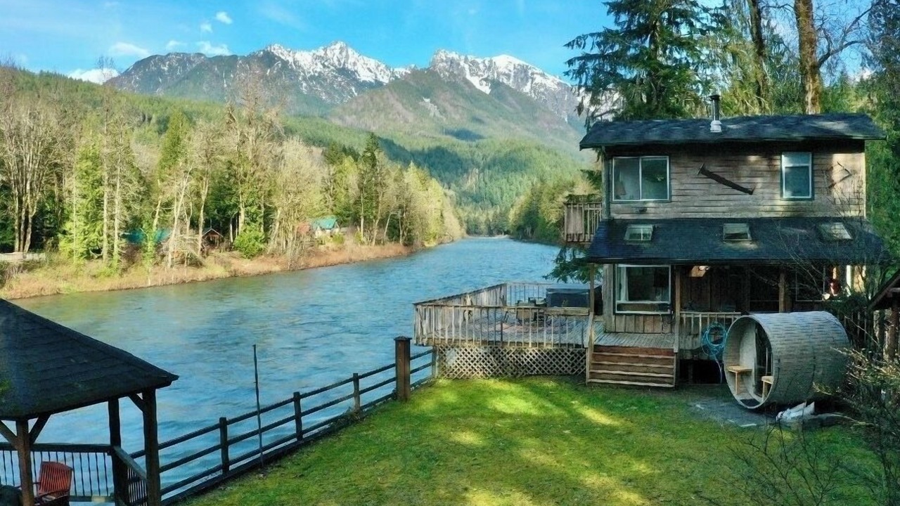 Photo of Outdoor in Gold Bar