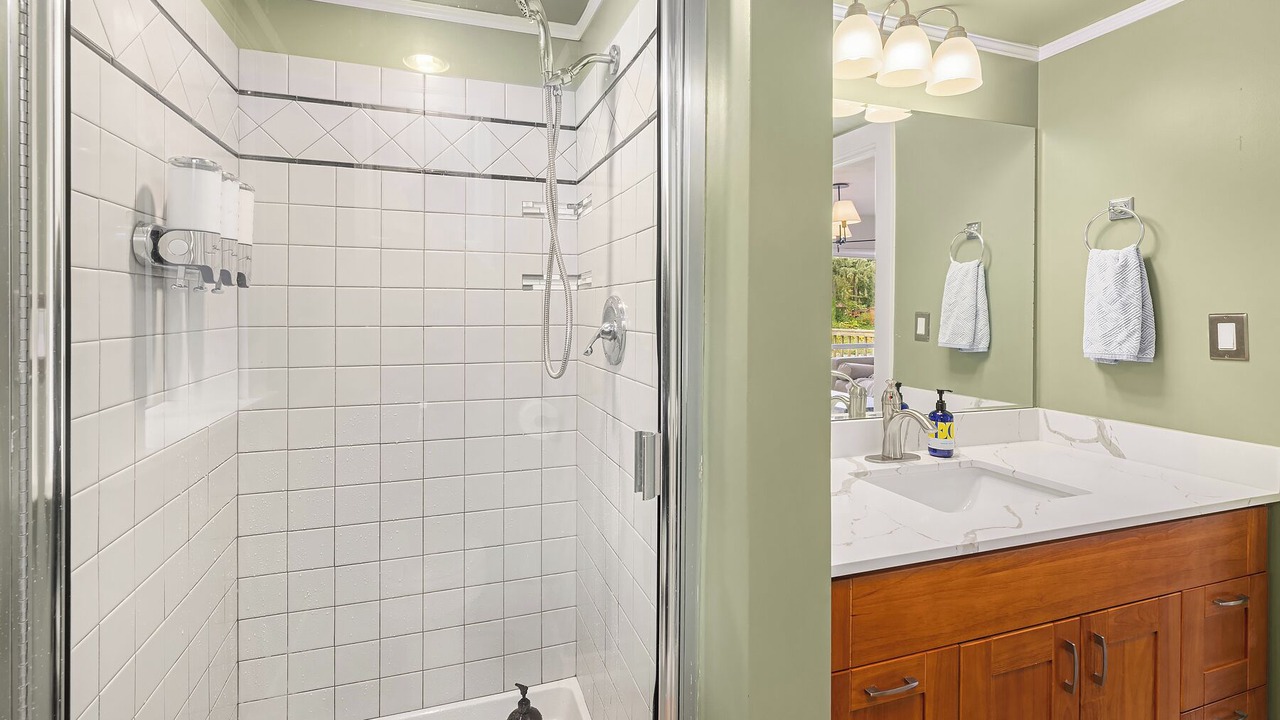 Photo of Bathroom in Gold Bar
