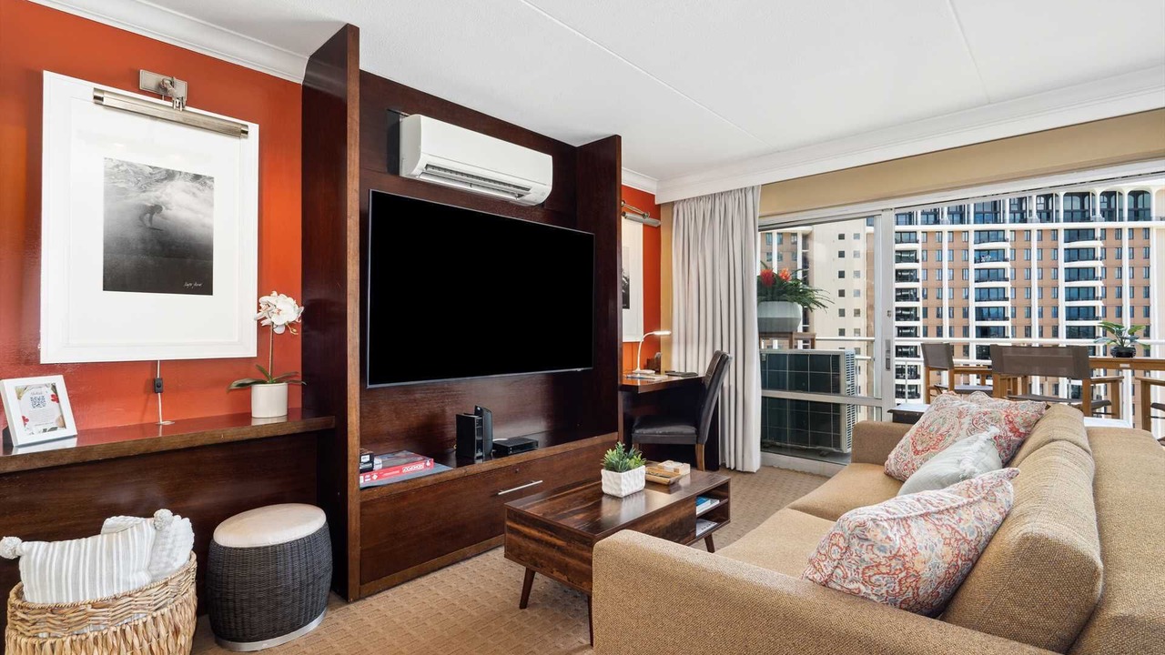 Photo of Livingroom in Waikiki