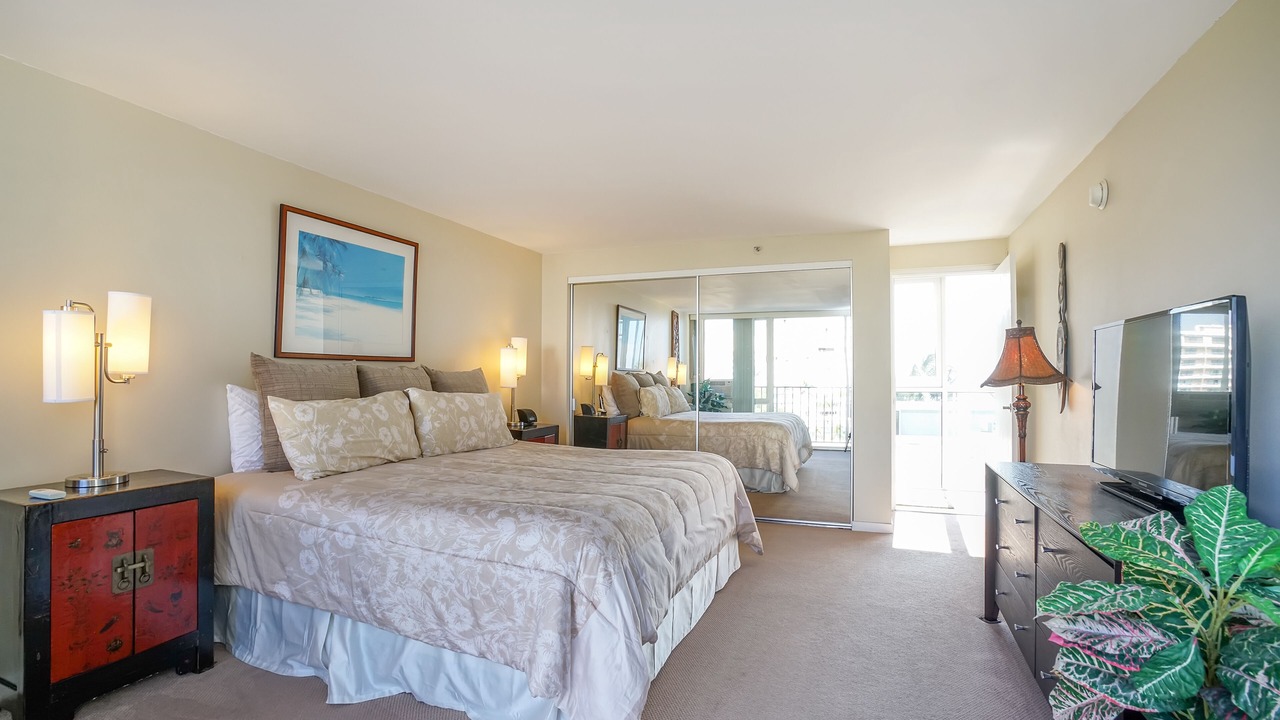 Photo of Bedroom in Diamond Head - Kapahulu - St. Louis