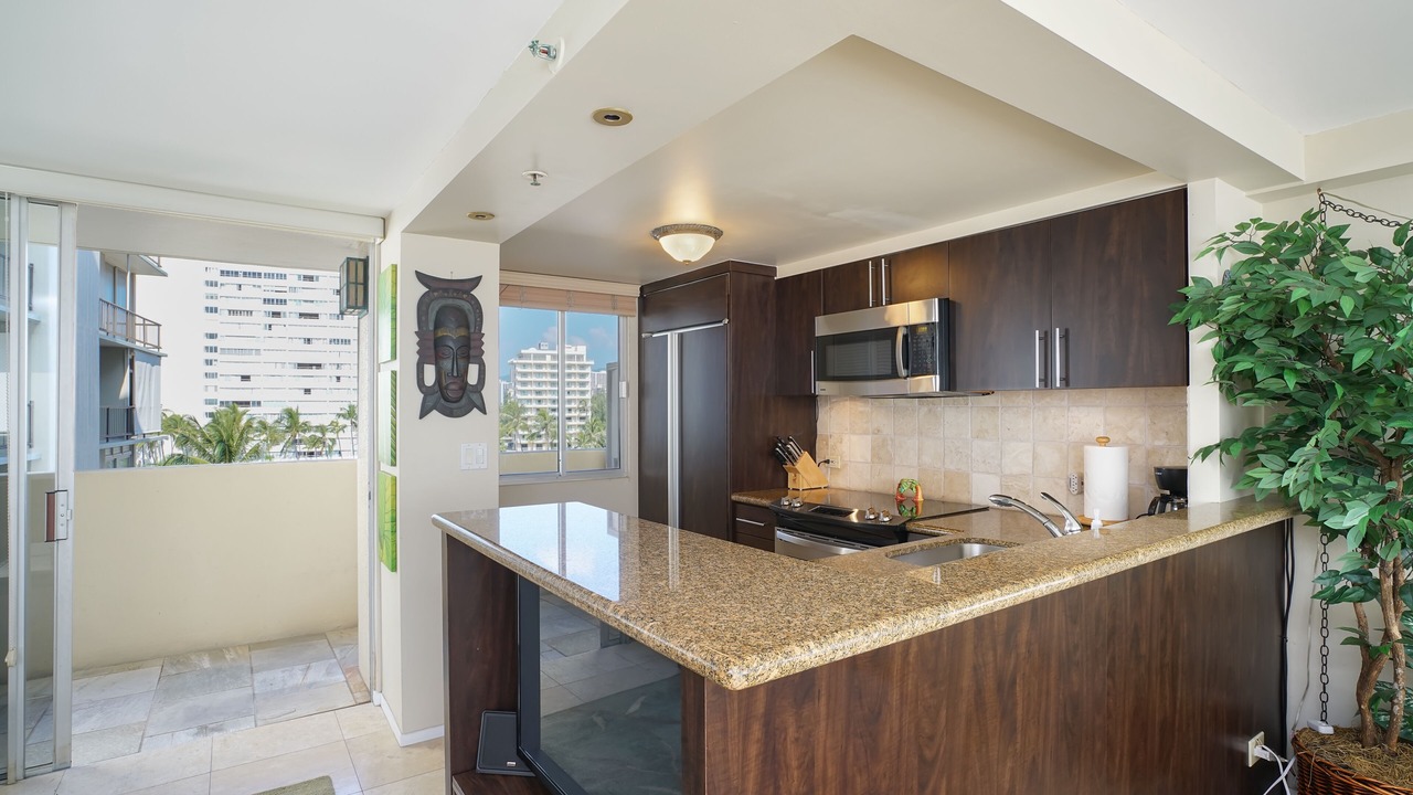 Photo of Kitchen in Diamond Head - Kapahulu - St. Louis