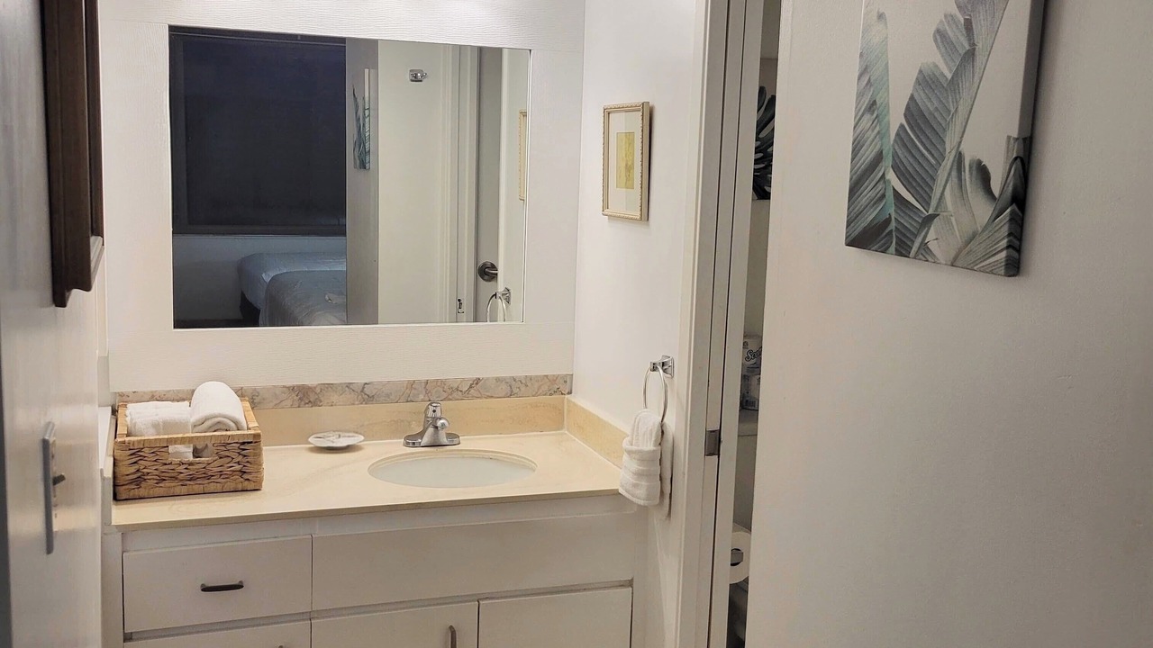 Photo of Bathroom in Waikiki