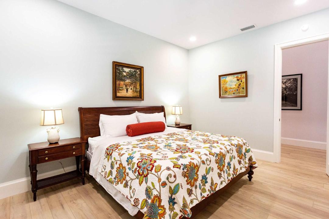 Photo of Bedroom in Naples Park