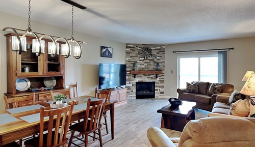 Condo (2 Bedrooms)