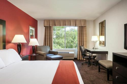Holiday Inn The River Ihg Hotel 