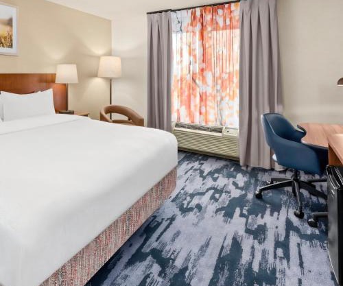 Fairfield Inn 